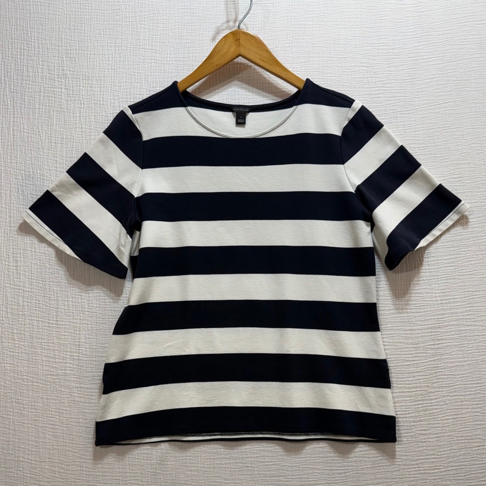 ANN TAYLOR Black White Stripe Round Neck Short Sleeve Top Women's Size S Preppy